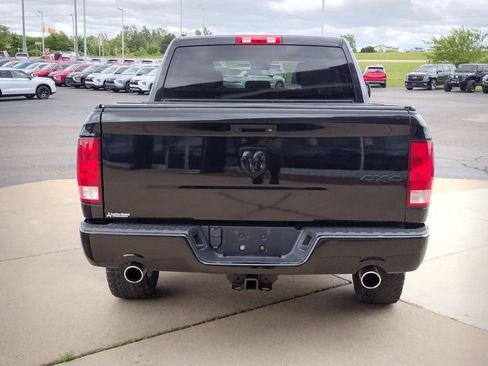 Used 2017 RAM 1500 Express w/ Black Ram 1500 Express Group AWD/4WD image 18