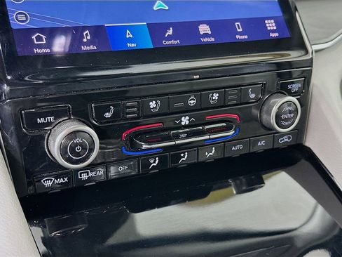 Certified 2021 Jeep Grand Cherokee L Overland image 26