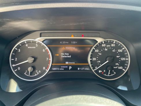 Used 2024 Nissan Rogue SV FWD image 10