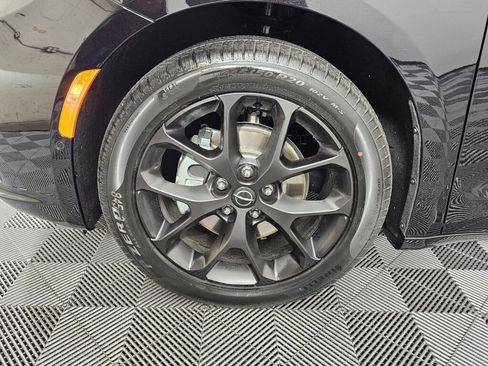 New 2026 Chrysler Pacifica Limited w/ S Appearance Package FWD image 9