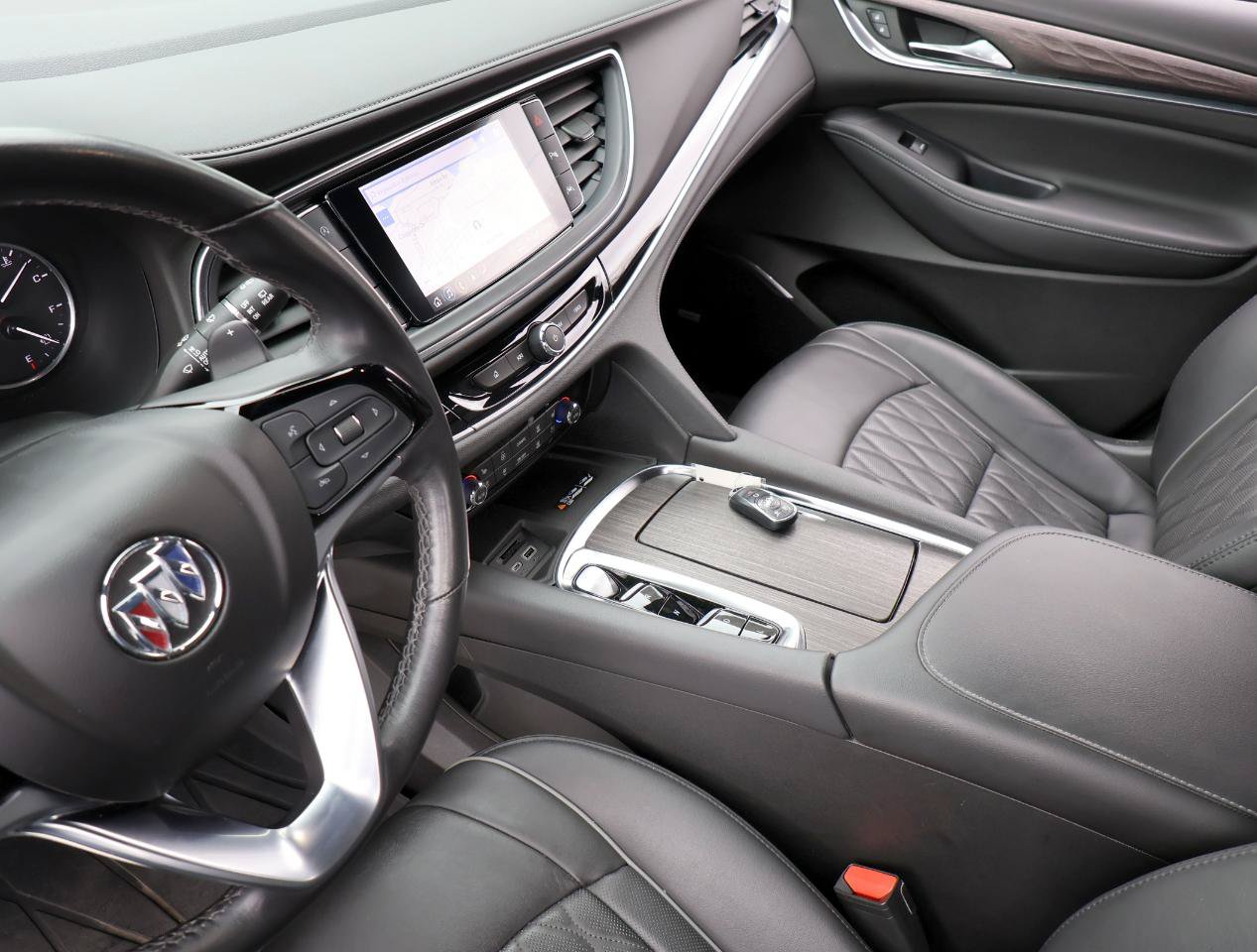 Used 2022 Buick Enclave Avenir w/ Avenir Technology Package FWD image 45