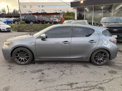 Used 2013 Lexus CT 200h image 2