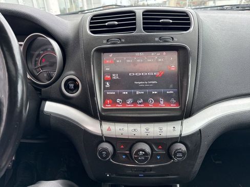 Used 2013 Dodge Journey R/T w/ Flexible Seating Group image 19