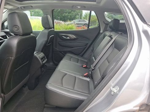 Used 2023 GMC Terrain SLT FWD image 10