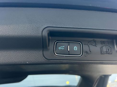 Used 2023 Ford Explorer XLT w/ Equipment Group 202A RWD image 36