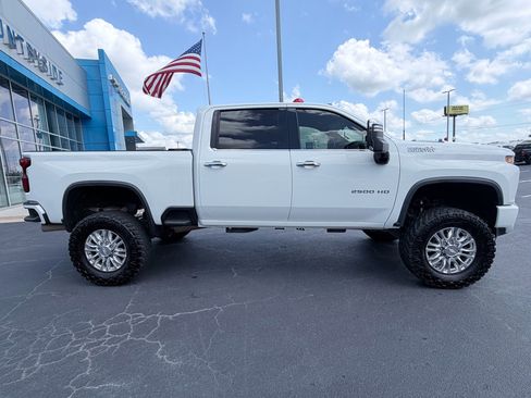 Used 2020 Chevrolet Silverado 2500 High Country w/ Z71 Off-Road Package AWD/4WD image 4