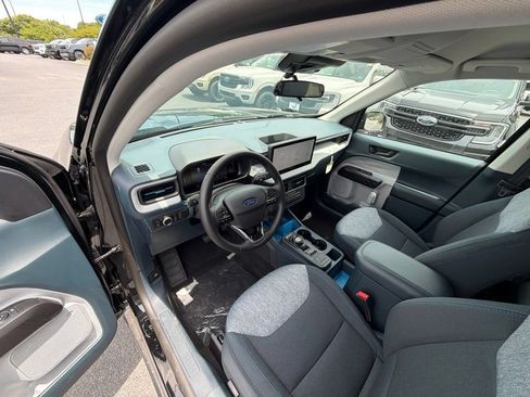 New 2026 Ford Maverick XLT w/ XLT Luxury Package FWD image 11