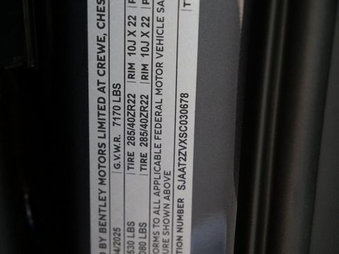 New 2025 Bentley Bentayga image 25