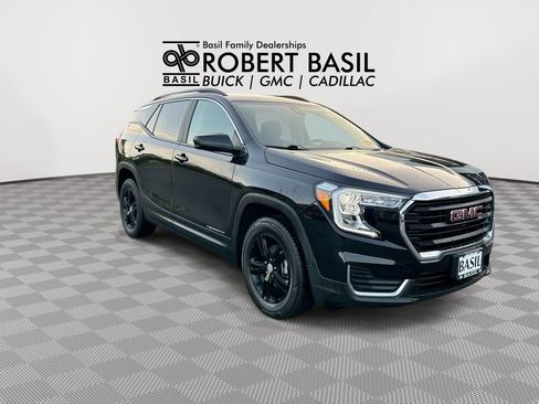 Used 2024 GMC Terrain SLE w/ Driver Convenience Package AWD/4WD image 2