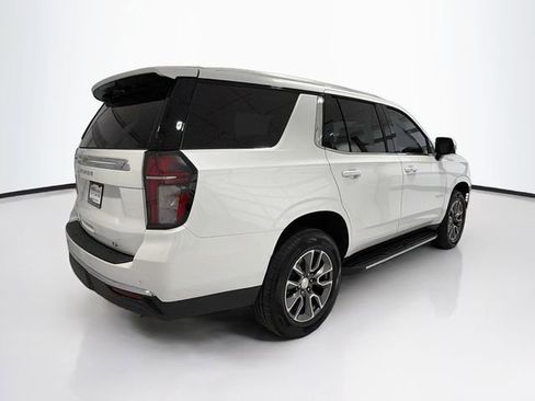 Used 2022 Chevrolet Tahoe LT w/ Luxury Package AWD/4WD image 7