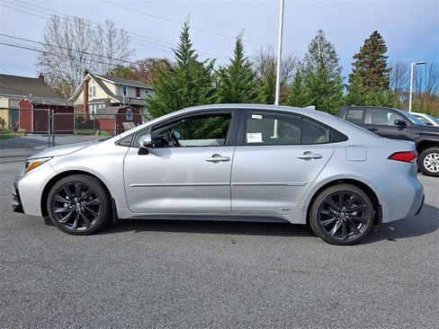 New 2026 Toyota Corolla SE image 8