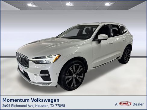 Used 2023 Volvo XC60 B5 Plus image 1