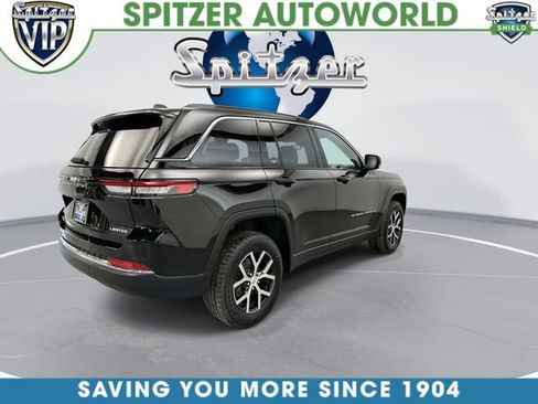 Used 2024 Jeep Grand Cherokee Limited w/ Trailer Tow Package AWD/4WD image 11