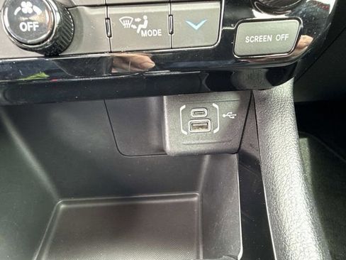 Used 2022 Jeep Compass Limited image 27