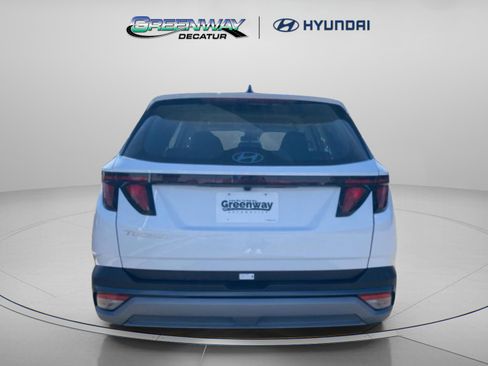 New 2026 Hyundai Tucson SE image 9