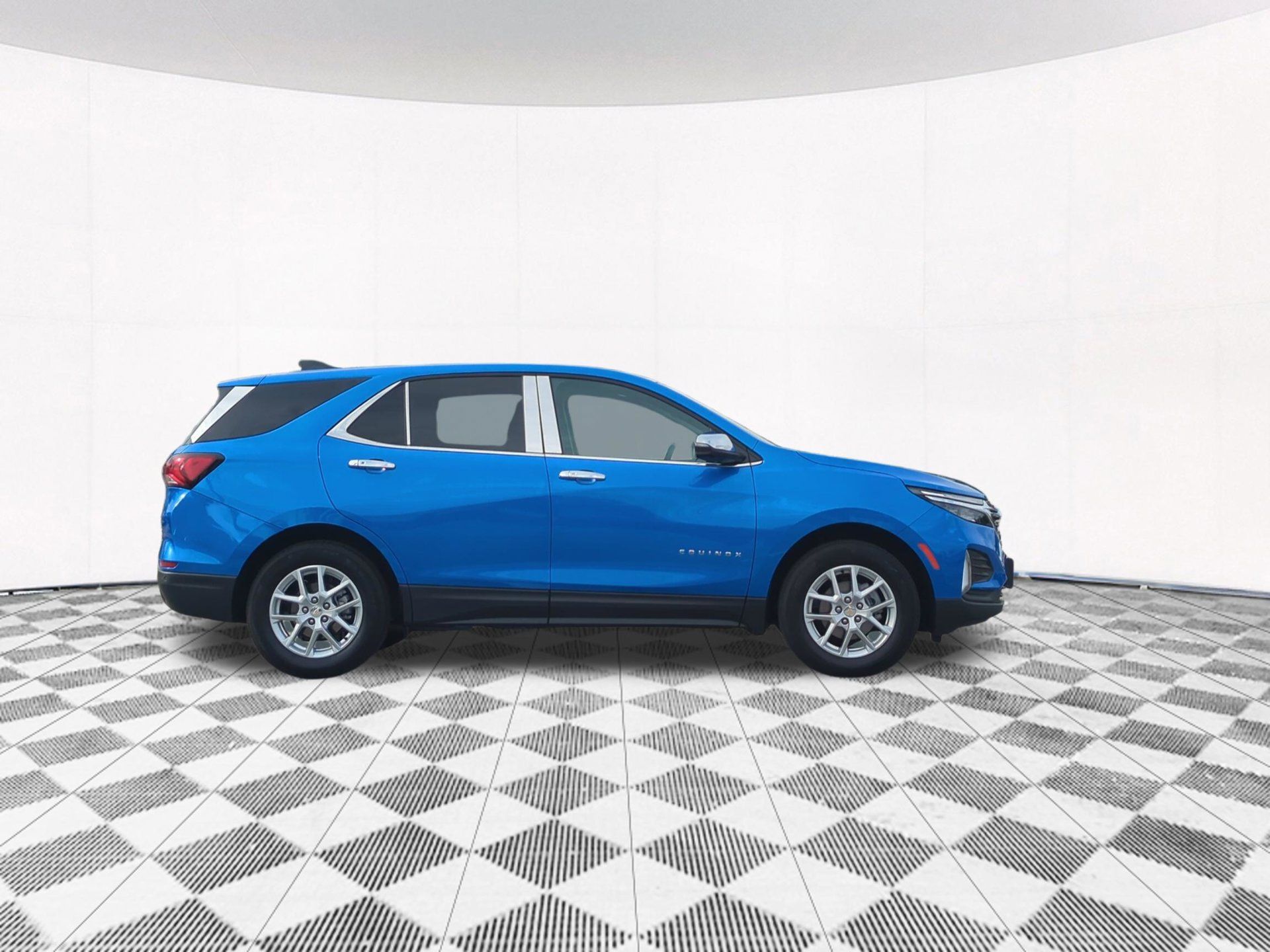 Used 2024 Chevrolet Equinox LT FWD image 6