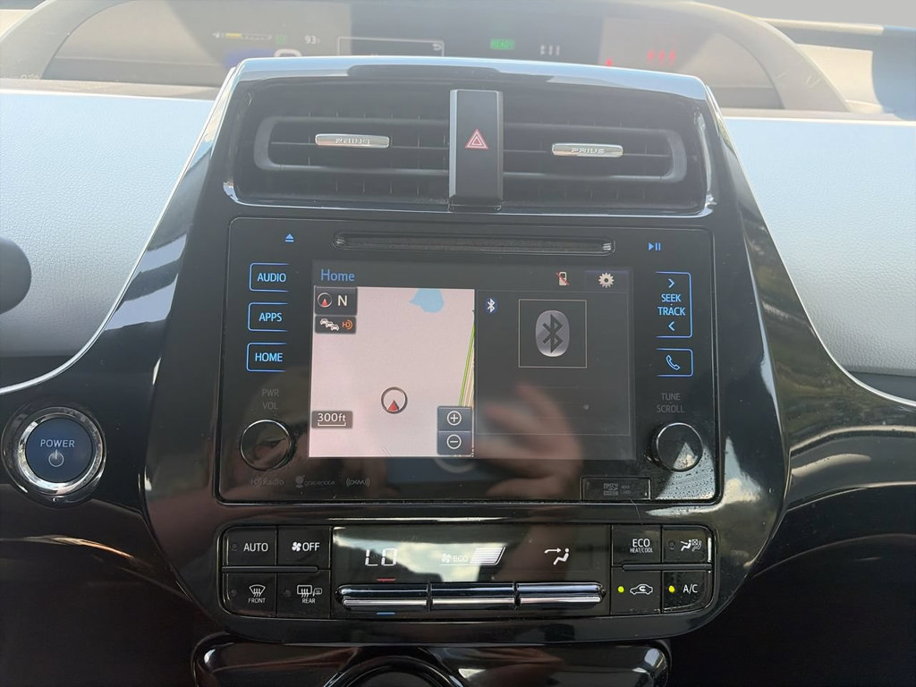 Used 2017 Toyota Prius Four Touring FWD image 17