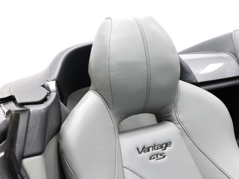 Used 2016 Aston Martin V8 Vantage S RWD image 50