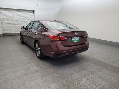 Used 2025 Nissan Altima 2.5 SV FWD image 6