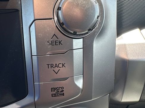 Used 2018 Toyota 4Runner SR5 Premium RWD image 25