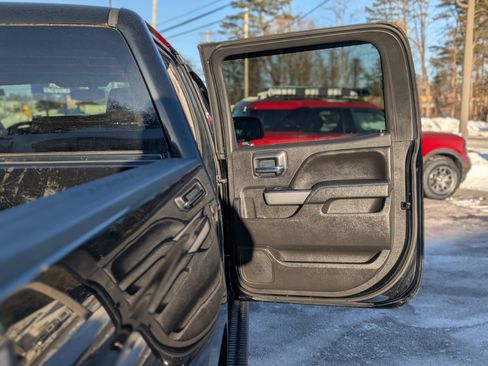 Used 2018 Chevrolet Silverado 1500 LT w/ All Star Edition image 40
