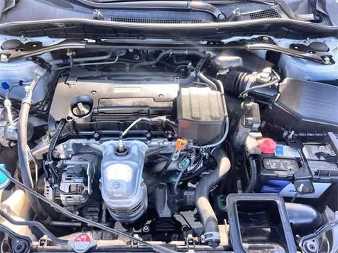 Certified 2017 Honda Accord EX-L image 10