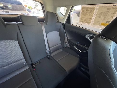 Used 2025 Kia Soul LX w/ LX Technology Package FWD image 35