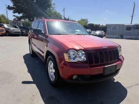 Used 2010 Jeep Grand Cherokee Laredo RWD image 3