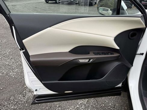 Used 2023 Lexus RX 350h image 16