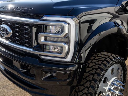 Used 2025 Ford F450 King Ranch w/ Chrome Package image 20