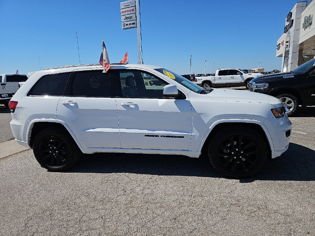 Used 2019 Jeep Grand Cherokee Altitude RWD image 9