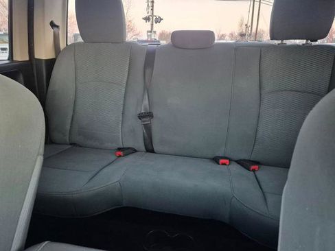 Used 2015 RAM 1500 Express image 9