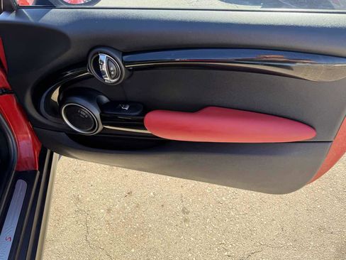 Used 2014 MINI Cooper S image 16