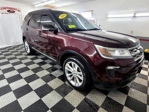 Used 2018 Ford Explorer XLT w/ Equipment Group 202A image 7