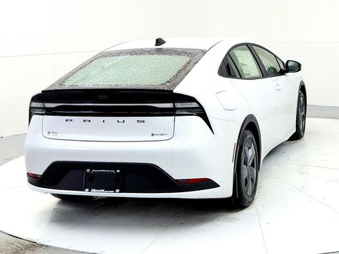 New 2026 Toyota Prius Plug-In Hybrid image 5