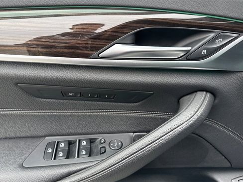 Used 2018 BMW 540i image 11