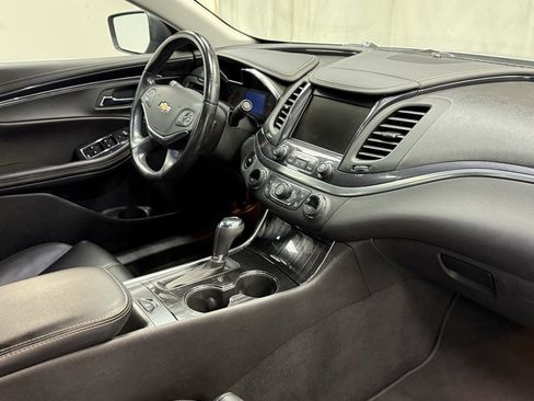 Used 2018 Chevrolet Impala LT image 15