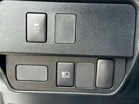 Used 2022 Toyota Tacoma SR AWD/4WD image 31