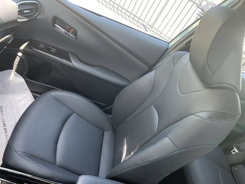Used 2019 Toyota Prius XLE FWD image 29