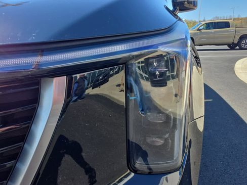 Used 2024 Kia Sorento S image 12