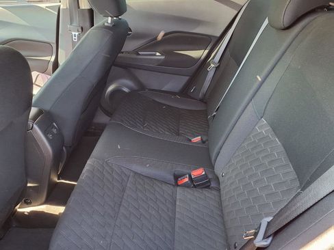 Used 2024 Nissan Kicks SV image 11