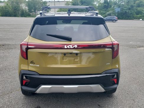 Used 2024 Kia Seltos S AWD/4WD image 6