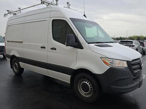 Used 2023 Mercedes-Benz Sprinter 2500 image 2