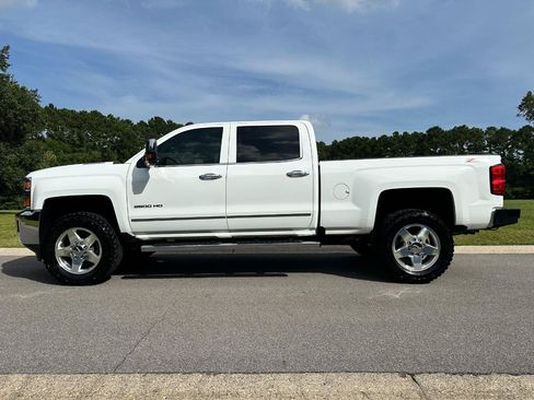 Used 2015 Chevrolet Silverado 2500 LTZ w/ Duramax Plus Package AWD/4WD image 8