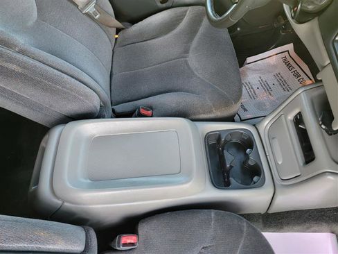 Used 2002 GMC Yukon SLE w/ Off-Road Suspension Pkg image 31