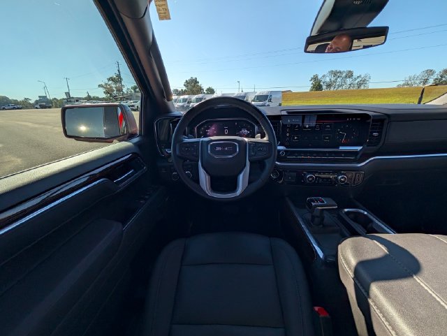 Used 2026 GMC Sierra 1500 Elevation w/ Elevation Premium Package AWD/4WD image 13