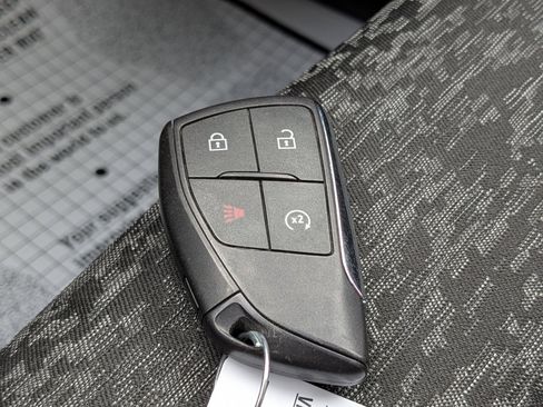 Used 2024 Chevrolet Colorado Z71 w/ Z71 Convenience Package 2 image 30