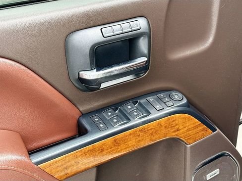 Used 2014 Chevrolet Silverado 1500 High Country w/ High Country Premium Package AWD/4WD image 17