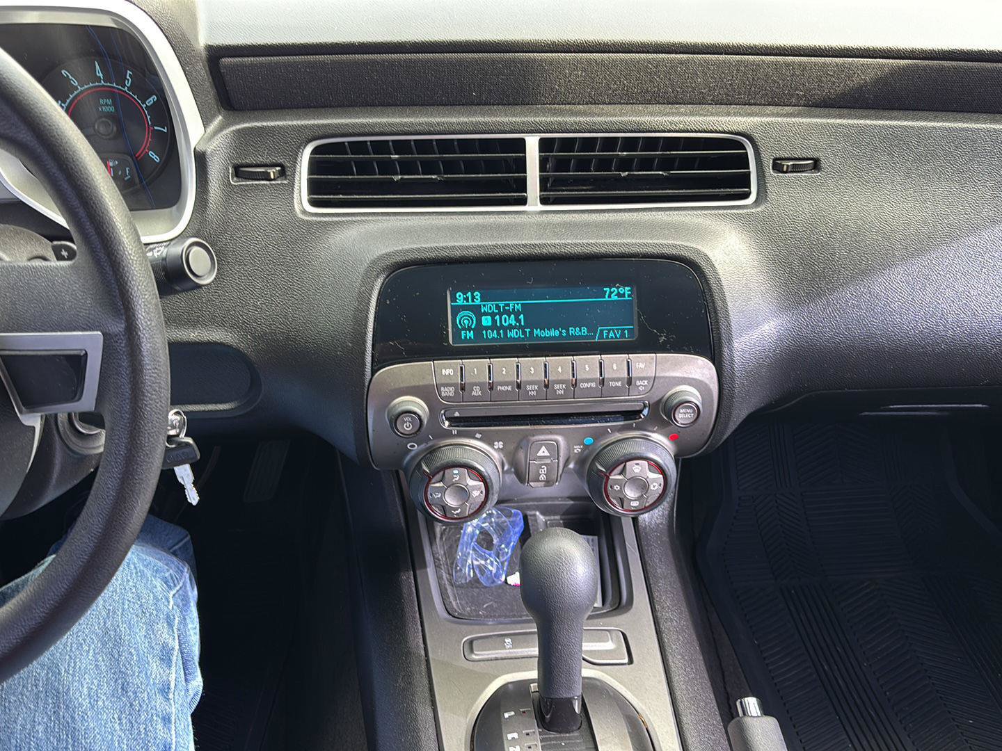 Used 2011 Chevrolet Camaro LT RWD image 21