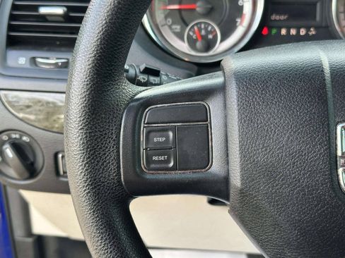 Used 2019 Dodge Grand Caravan SE FWD image 16